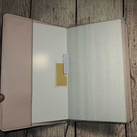 Michael Kors notebook - Picture 2 of 3